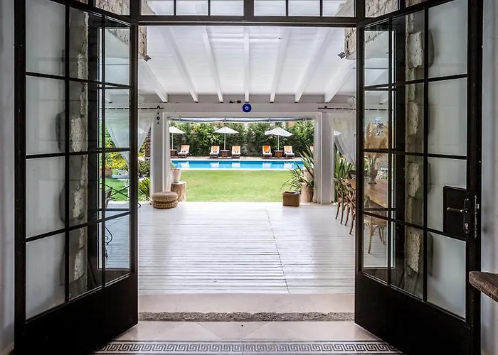 Luce Design - Special Category Hotel 4*