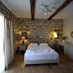 Luce Design - Special Category 4*