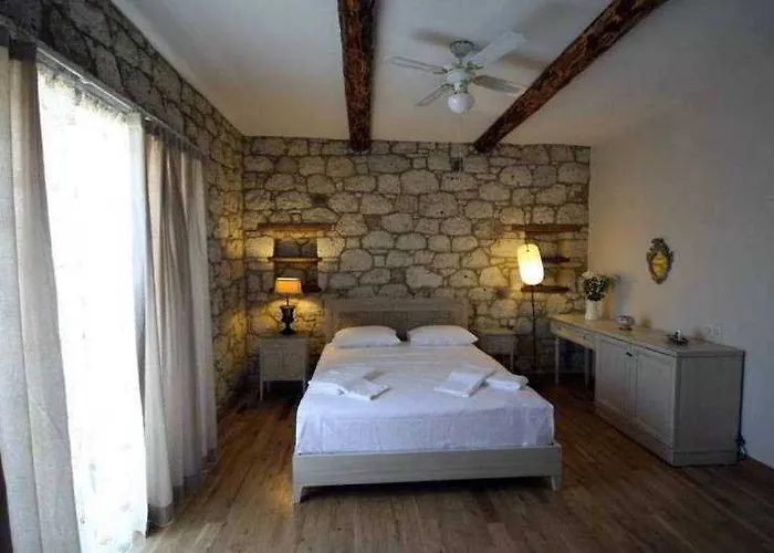 Luce Design - Special Category 4*