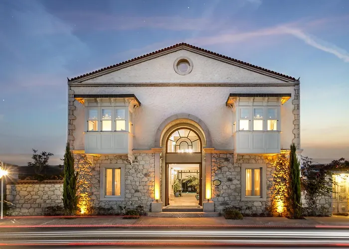 Luce Design - Special Category מלון אלאקאטי